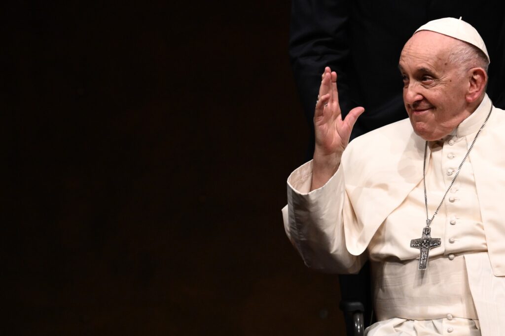 El papa pide que Europa sea «constructora de puentes» para la paz en Ucrania