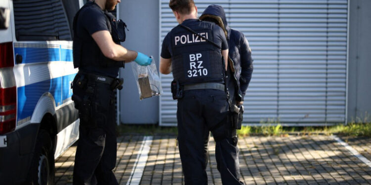 Detienen en Alemania a adolescente de 14 años sospechoso de matar a niño de 6
