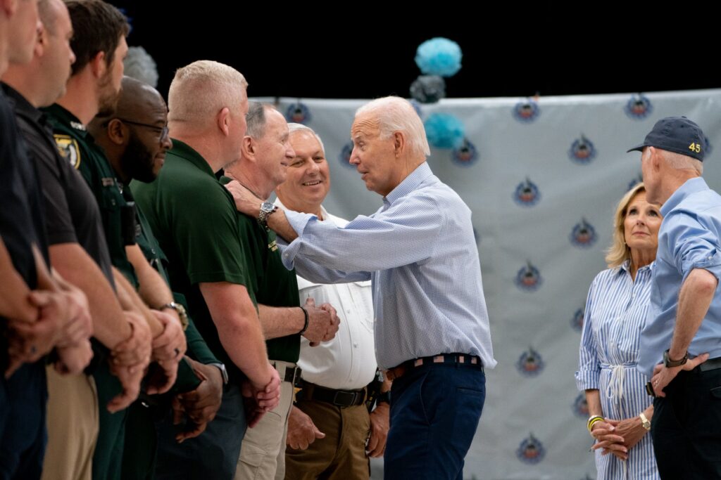 Gobernador y precandidato republicano DeSantis, en mal gesto, no recibe a Biden en Florida