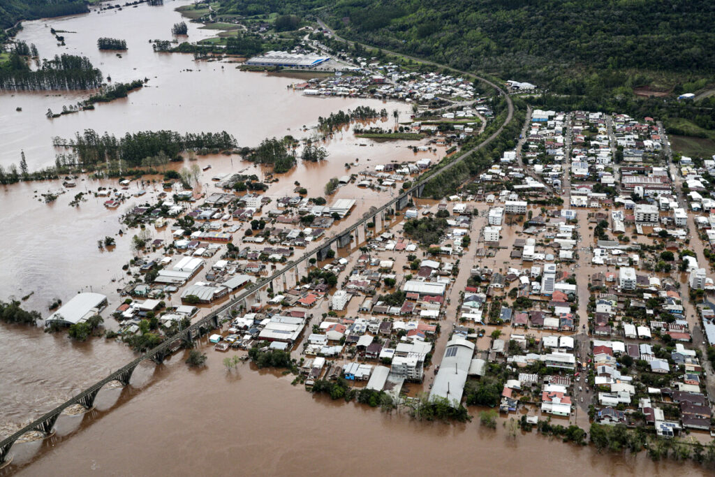 Ciclón golpea Brasil y deja ya 21 muertos