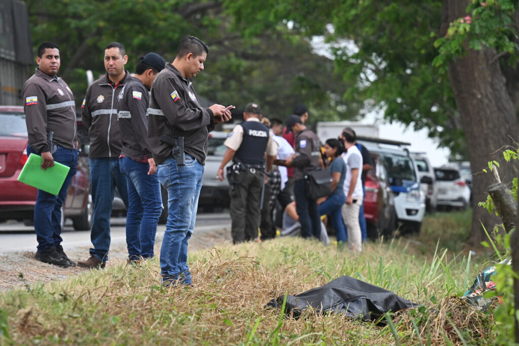Asesinan a concejal de ciudad ecuatoriana en manos del narcotráfico