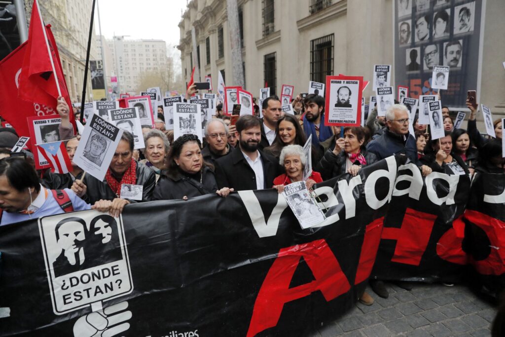 Chile conmemora 50 años del golpe militar de Pinochet sin curar sus heridas