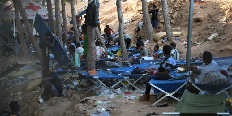 La UE presenta plan de emergencia para ayudar a Italia por migrantes en Lampedusa. Foto: AFP