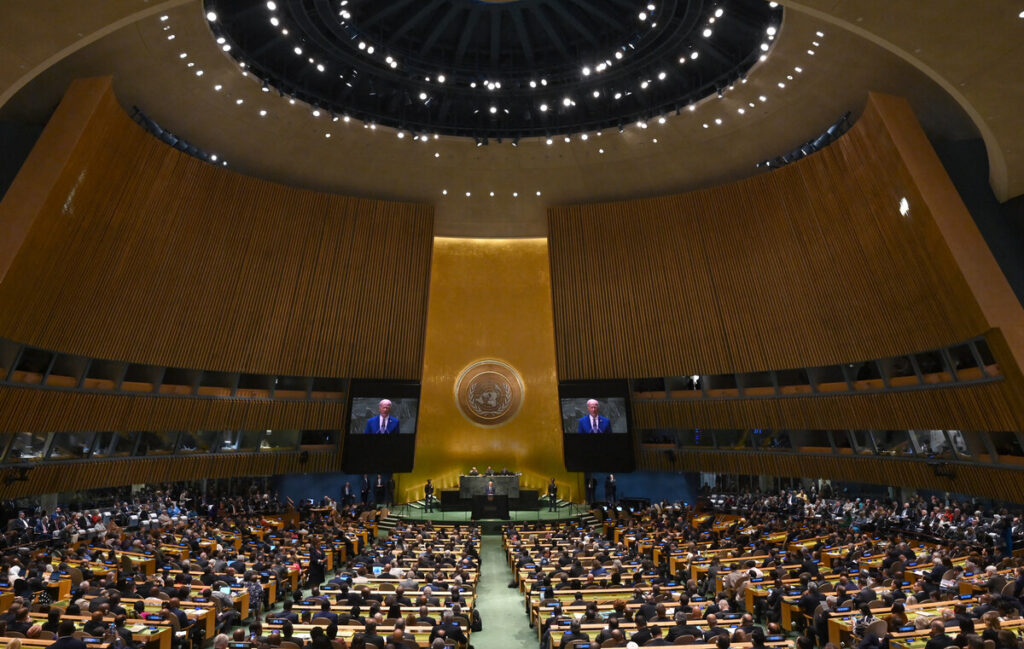 El presidente de Estados Unidos, Joe Biden, se dirige a la 78.ª Asamblea General de las Naciones Unidas en la sede de la ONU en la ciudad de Nueva York el 19 de septiembre de 2023. (Foto de TIMOTHY A. CLARY / AFP)