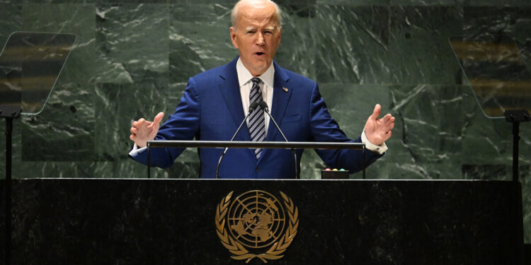 El presidente estadounidense Joe Biden se dirige a la 78.ª Asamblea General de las Naciones Unidas en la sede de la ONU en la ciudad de Nueva York el 19 de septiembre de 2023.