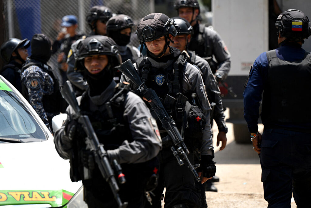 Cuatro agentes detenidos en toma de cárcel controlados por banda criminal en Venezuela