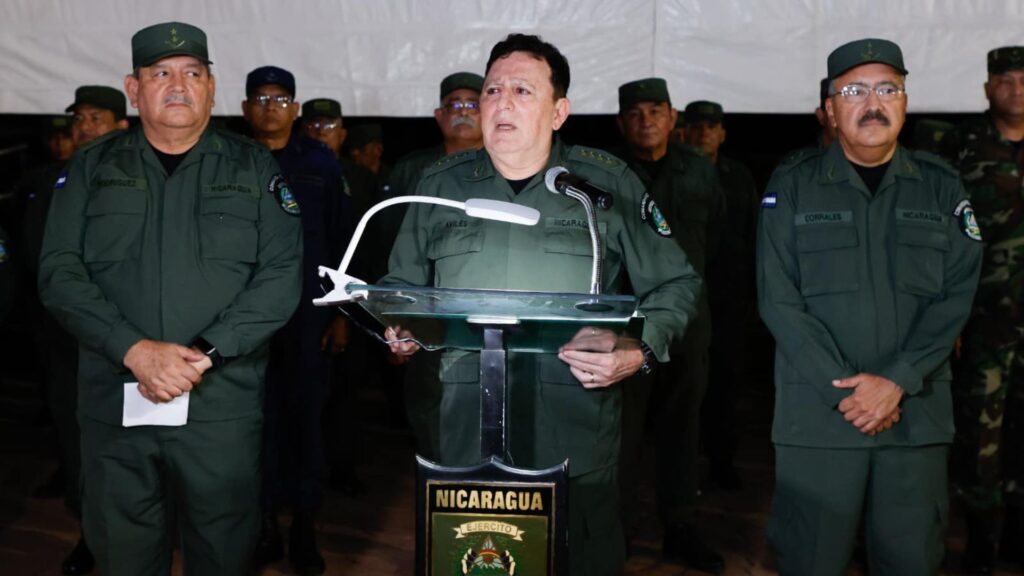 Murillo dice que el Ejército de Nicaragua lucha «contra la injerencia intervencionista de los imperios»