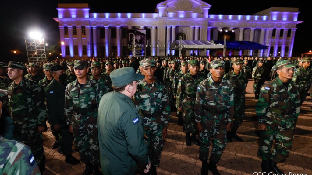 Murillo dice que el Ejército de Nicaragua lucha «contra la injerencia intervencionista de los imperios»