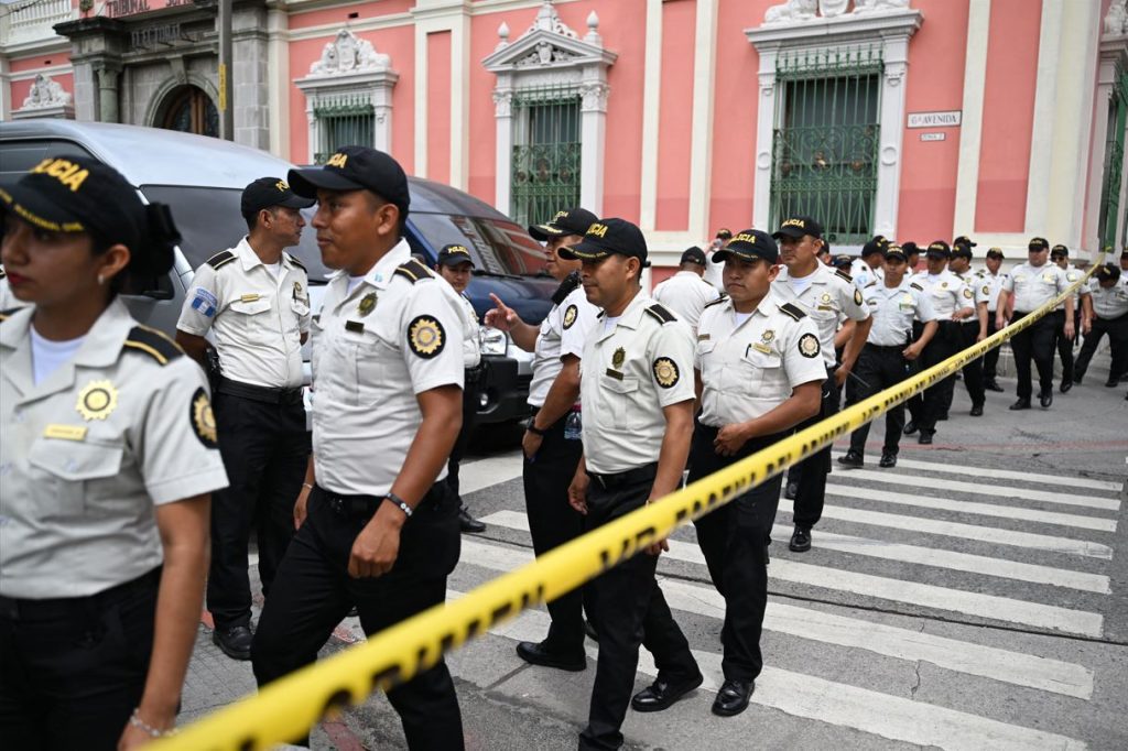 Fiscalía allana sede del tribunal electoral de Guatemala