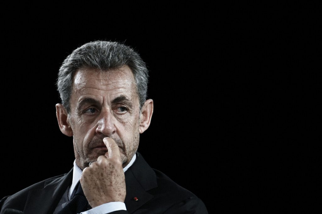 Imputan a expresidente francés Sarkozy por presunta manipulación de testigos