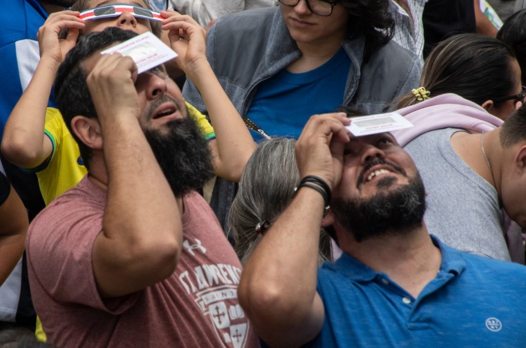 Eclipse de «anillo de fuego» maravilla a Americanos del norte, centro y sur