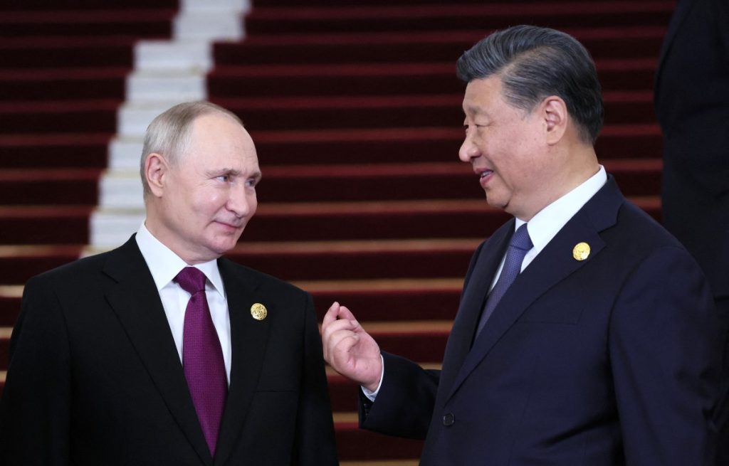 Presidente chino recibió a su «querido amigo» Putin en Pekín