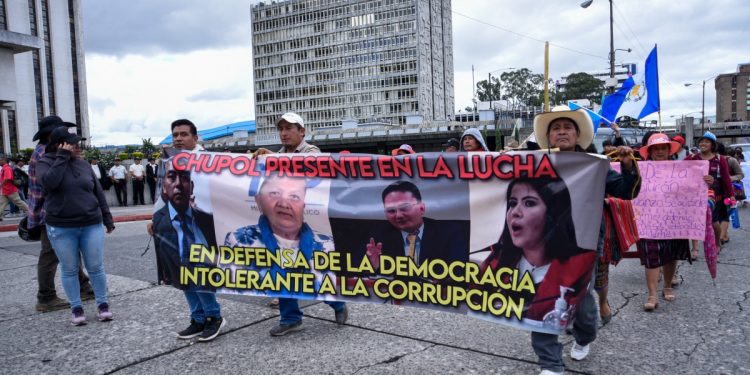 Levantan bloqueos en carreteras de Guatemala, protestas se centran en la capital. Foto: AFP