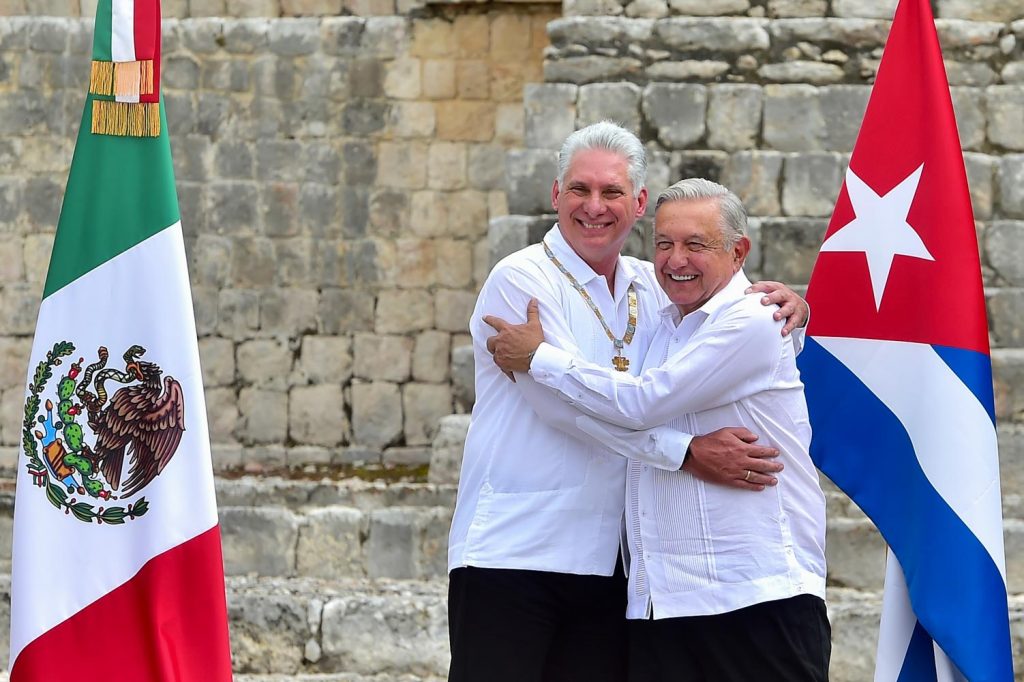Presidente de México garantiza apoyo a Cuba, incluso con petróleo
