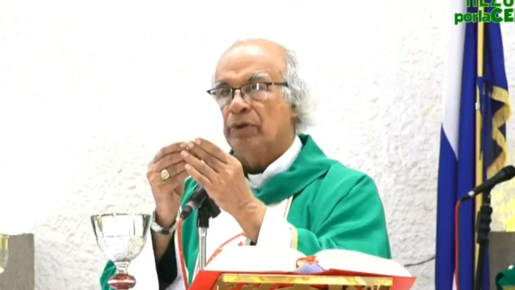 Cardenal Brenes asegura que hay «muchos» que quieren imponer al papa sus deseos
