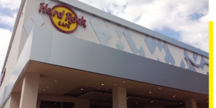 Hard Rock Café cierra operaciones por deuda por de energía eléctrica y conflictos con Galerías Santo Domingo