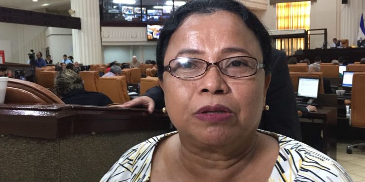 Ortega manda a encarcelar a Nancy Henríquez, diputada suplente de Yatama