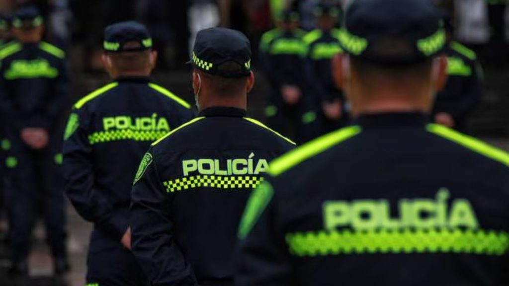 Condenan en Colombia a dos coroneles por escándalo de prostitución en la policía