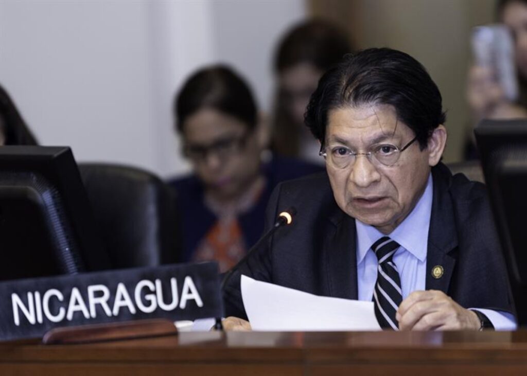 Canciller Moncada se despide de la OEA con insultos: «Injerencista, infame, ente del imperio»