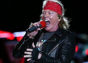 Axl Rose, vocalista de Guns N' Roses, acusado de agresión sexual en Nueva York