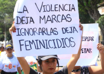 Feministas realizan marchas para alzar la voz en nombre de todas las mujeres asesinadas. Foto: El Nuevo Diario.