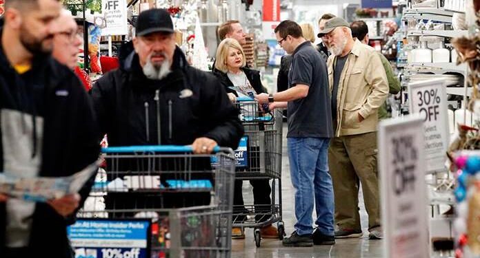 Confianza de los consumidores en EEUU comienza a subir en noviembre
