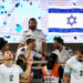 El centrocampista israelí #12 Gavriel Kanichowsky reacciona después de marcar un gol durante el partido de fútbol de clasificación del grupo I de la UEFA Euro 2024 entre Israel y Bielorrusia en el estadio Bloomfield de Tel Aviv el 12 de septiembre de 2023. (Foto de JACK GUEZ / AFP)