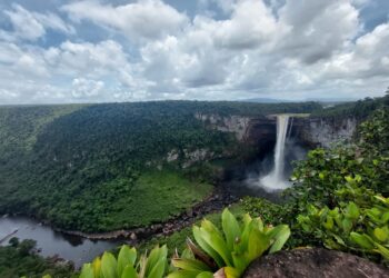 Vista de Kaieteur, parte de Esequibo, la zona en disputa entre Guyana y Venezuela. Foto: AFP