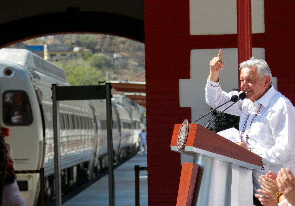 México promete a EE. UU. una mayor contención de migrantes
