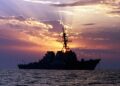 El destructor USS Carney (DDG 64) patrulla las aguas del Golfo Pérsico en esta imagen de archivo. (Crédito: FELIX GARZA/US NAVY/AFP vía Getty Images)