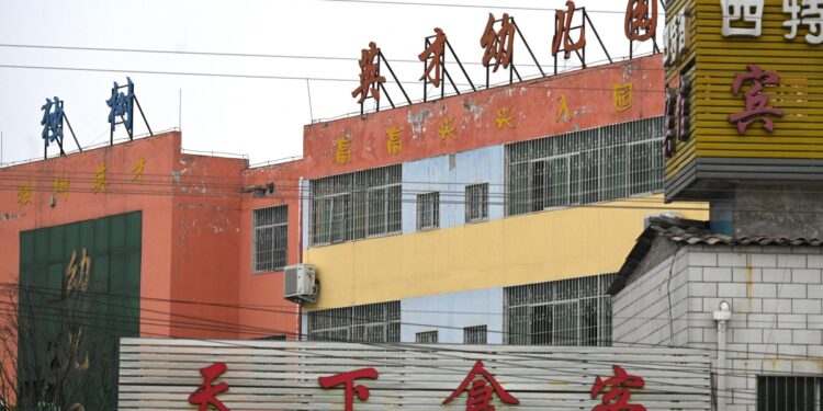 China investiga incendio que dejó 13 muertos en una escuela. Foto: AFP