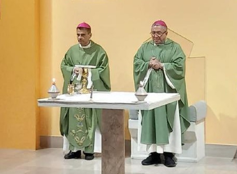 Primera misa de los obispos, monseñor Álvarez y monseñor Isidoro Mora, en rRoma, tras ser excarcelados y desterrados por la dictadura de Nicaragua.