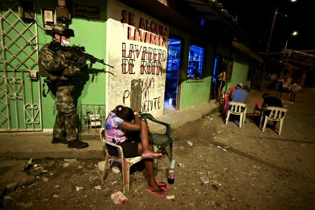 Más de 180 niños fueron reclutados por rebeldes y narcos en 2023 en Colombia