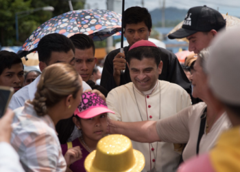 60 por cientos de los nicaragüenses confían en la Iglesia católica según el Barómetro de las Américas. Foto: Divergentes