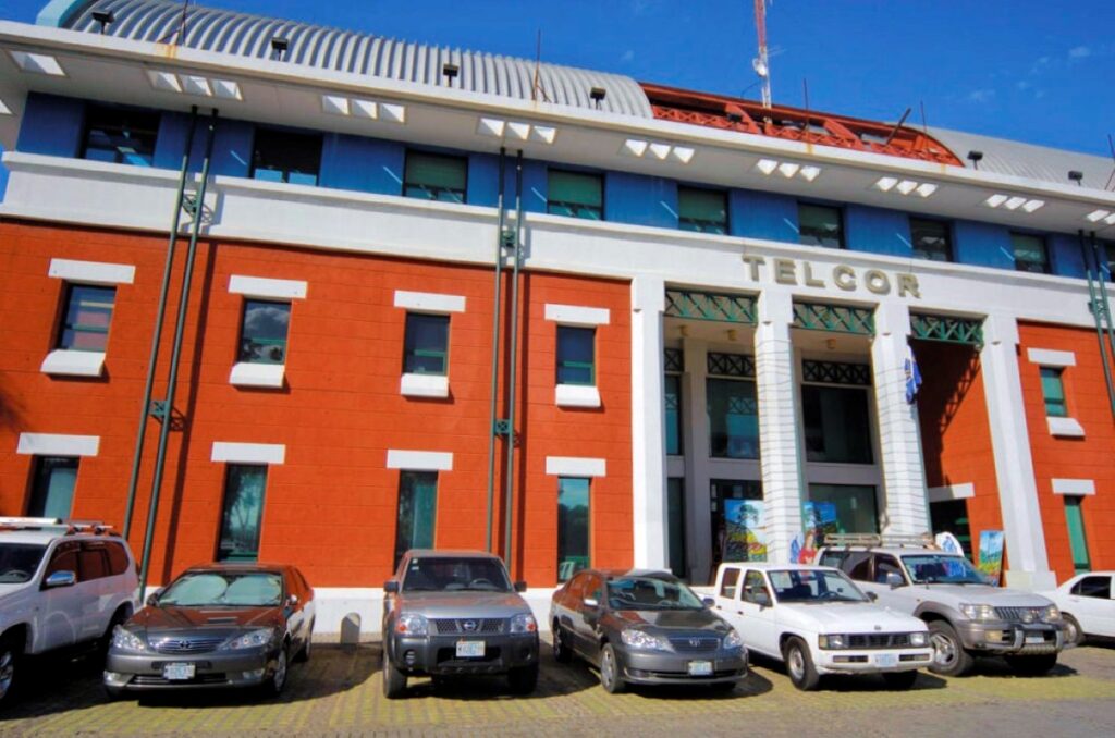 TELCOR «revisa» los servicios de telefonía móvil en Managua en medio de una crisis en la red de Claro