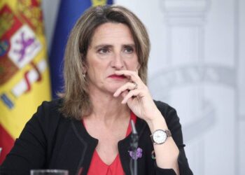 Ministra española advierte que la reelección de Trump sería "un enorme problema"