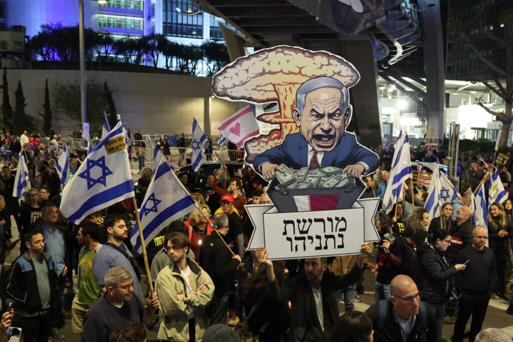 Miles de manifestantes en Israel piden la destitución de Netanyahu y el retorno de rehenes