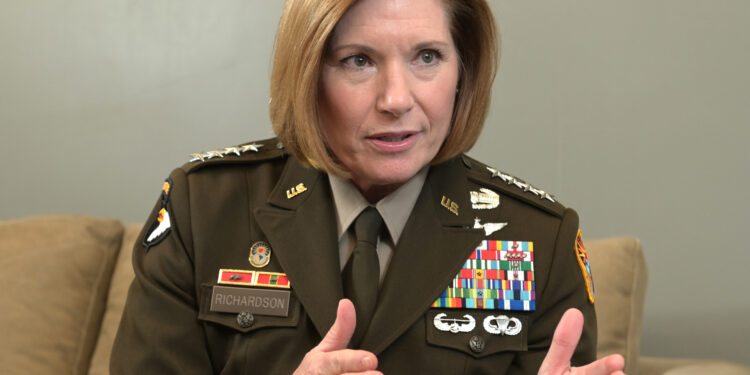 General Laura J. Richardson, jefa del Comando Sur de EE.UU.