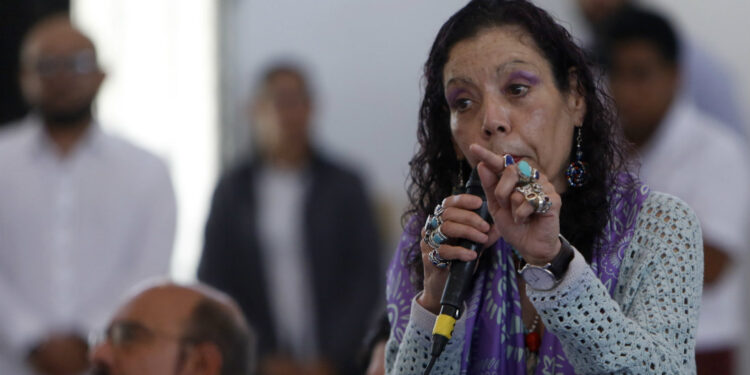 Rosario Murillo se suelta en insultos contra la OEA y la oposición nicaragüense.