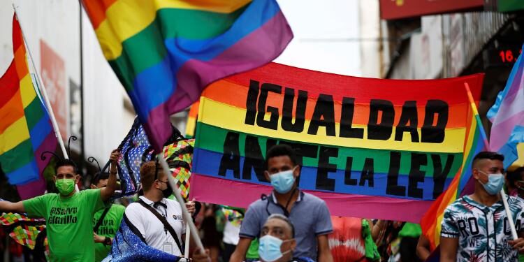 Grupos LGBTQ de Panamá piden a candidatos reconocer matrimonio igualitario