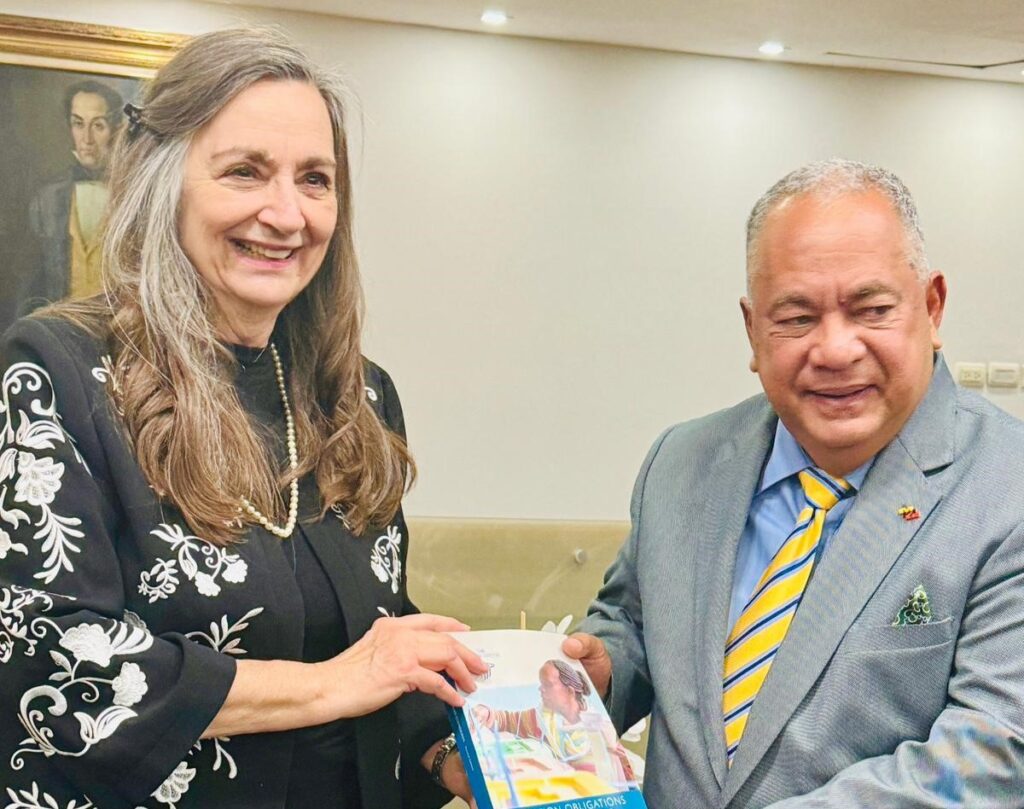 Ente electoral de Venezuela se reúne con delegación de la UE y Centro Carter