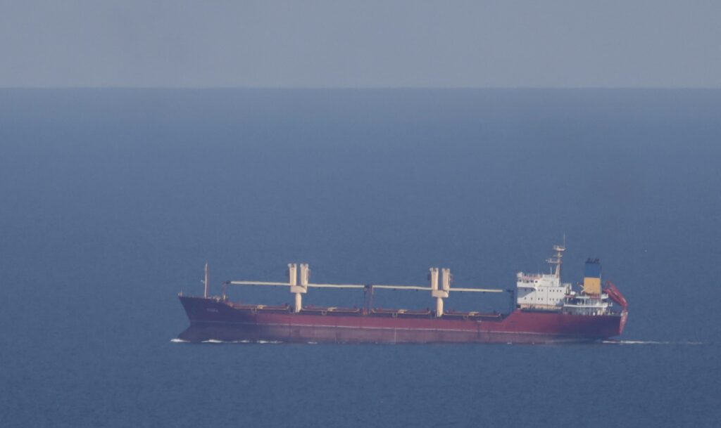 Ucrania afirma haber atacado un barco ruso en Crimea anexada