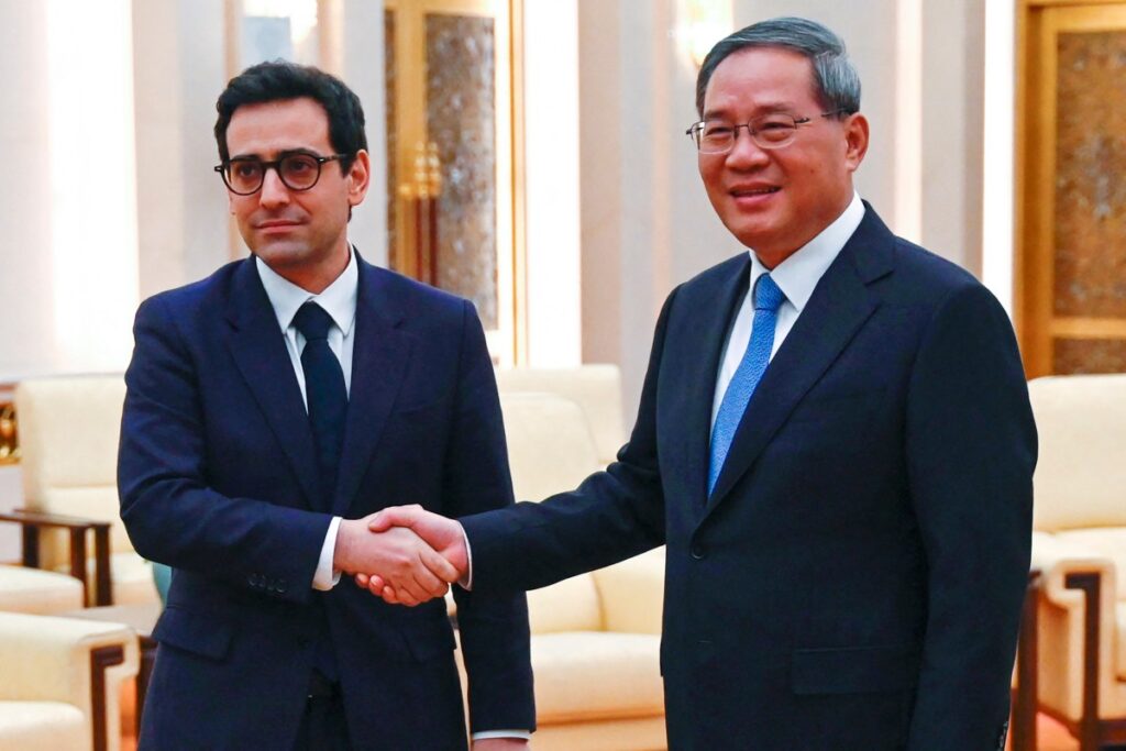 Francia pide a China que envíe «mensajes claros» a Rusia sobre Ucrania