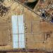 Esta imagen satelital proporcionada por Maxar Technologies muestra campamentos de tiendas de campaña para palestinos desplazados en Rafah, en el sur de la Franja de Gaza, el 23 de abril de 2024, en medio del conflicto en curso entre Israel y el grupo militante Hamas.