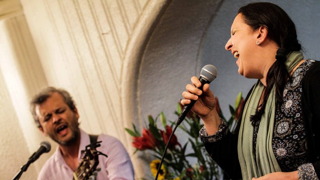 Los hermanos cantautores Katia y Ernesto Cardenal, del D&uacute;o Guardabarranco. Foto: Rodrigo Campusano | CNCA.