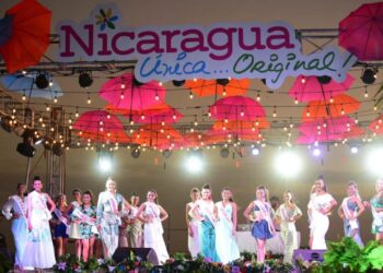 La dictadura, organizó su propio concurso de belleza porque no pudo controlar y utilizar Miss Nicaragua para su propaganda.