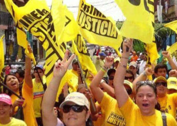 Orden judicial quita a oposición venezolana control de uno de sus mayores partidos