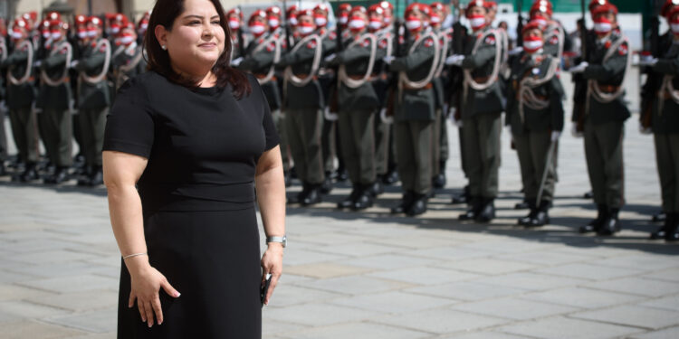 Sabra Murillo Centeno, la nica nacida en Cuba que ostenta 7 cargos diplomáticos y ahora es la nueva embajadora de la dictadura en Alemania.
