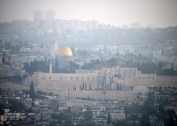 Una vista panorámica de la vieja ciudad de Jerusalem tomada el 14 de abril por un dron después del ataque de Irán. Foto: AFP