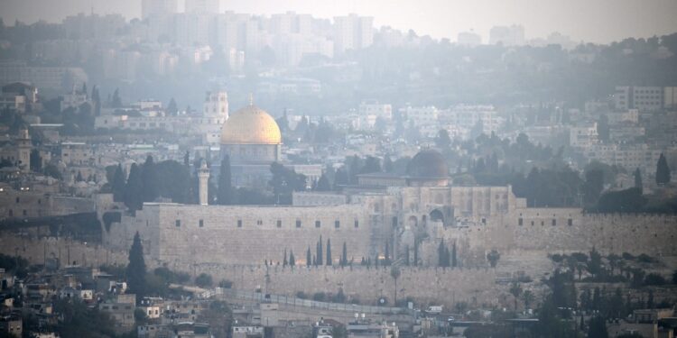 Una vista panorámica de la vieja ciudad de Jerusalem tomada el 14 de abril por un dron después del ataque de Irán. Foto: AFP